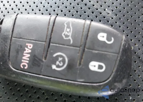 2016 Jeep Grand Cherokee Overland из США, поврежденный, VIN 1C4RJECG9GC383083